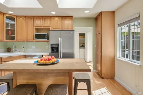 Kitchen - 550 Thomson Ave E, Sonoma, CA 95476 photo 4 of 5