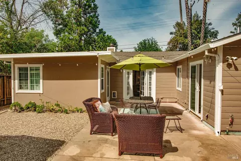 Exterior - 550 Thomson Ave E, Sonoma, CA 95476 photo 11 of 13