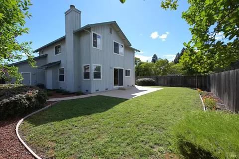Exterior - 9662 Dawn Way, Windsor, CA 95492 photo 2 of 7