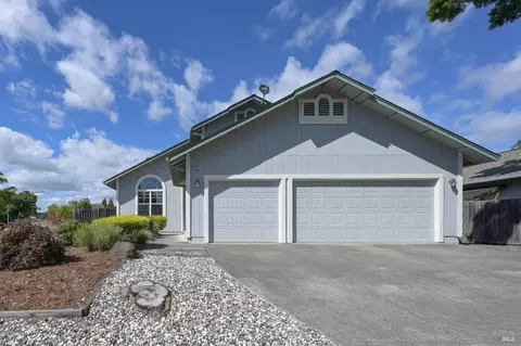 Exterior - 9662 Dawn Way, Windsor, CA 95492 photo 7 of 7