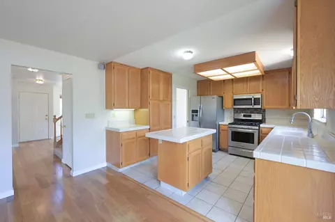 Kitchen - 9662 Dawn Way, Windsor, CA 95492 photo 1 of 4