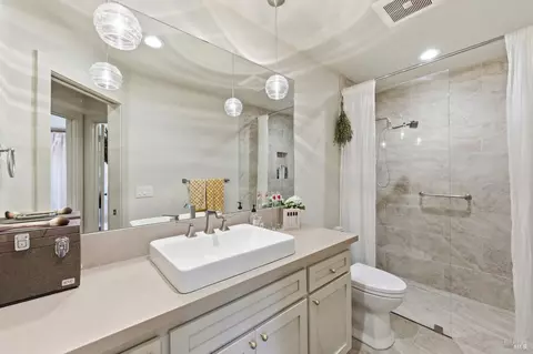 Bath - 535 Westgate Dr, Napa, CA 94558 photo 7 of 7