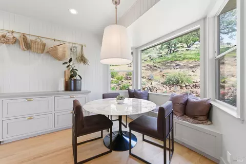 Dining - 535 Westgate Dr, Napa, CA 94558 photo 4 of 5