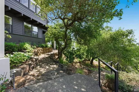 Exterior - 535 Westgate Dr, Napa, CA 94558 photo 8 of 13