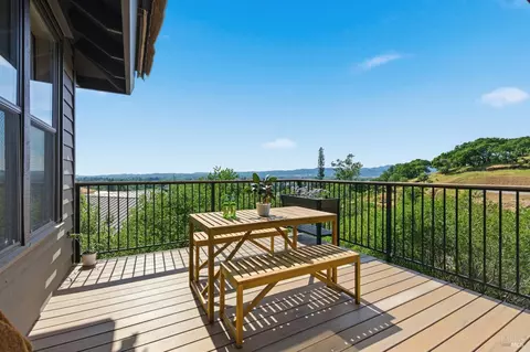 Exterior - 535 Westgate Dr, Napa, CA 94558 photo 3 of 13