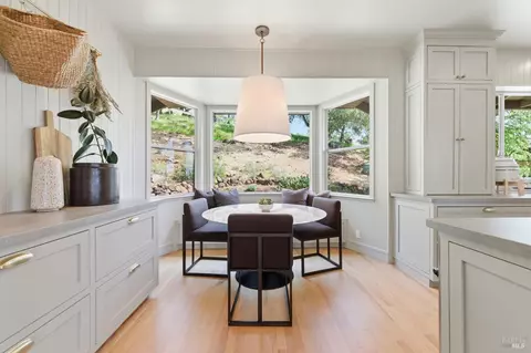 Dining - 535 Westgate Dr, Napa, CA 94558 photo 4 of 4