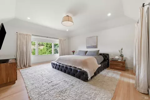 Bedroom - 535 Westgate Dr, Napa, CA 94558 photo 3 of 9