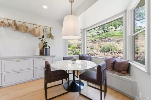 Dining - 535 Westgate Dr, Napa, CA 94558 photo 3 of 4