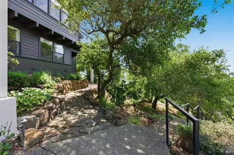 Exterior - 535 Westgate Dr, Napa, CA 94558 photo 6 of 11