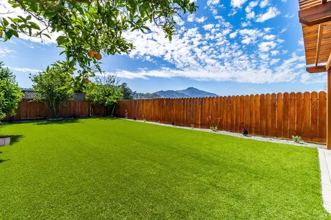 Exterior - 17 Channel Dr, Corte Madera, CA 94925 photo 5 of 8