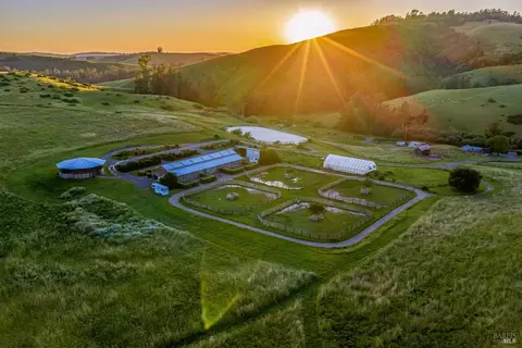 4707 Bloomfield Rd, Petaluma, CA 94952