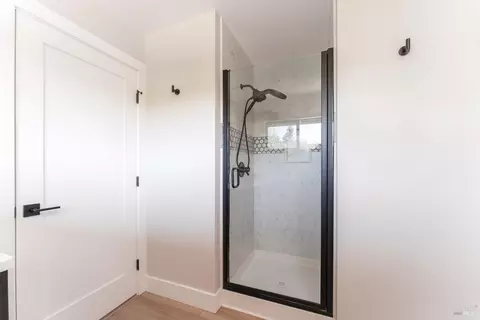 Bath - 788 Walnut Ave, Ukiah, CA 95482 photo 4 of 5