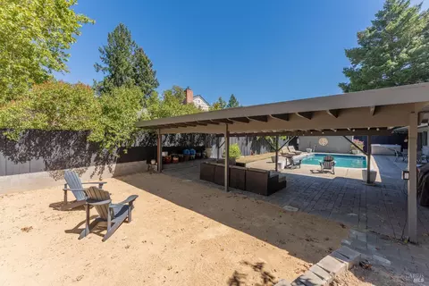 Exterior - 788 Walnut Ave, Ukiah, CA 95482 photo 8 of 13