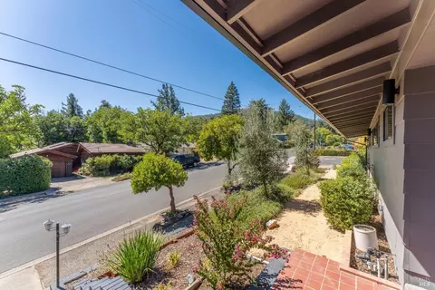 Exterior - 788 Walnut Ave, Ukiah, CA 95482 photo 5 of 13