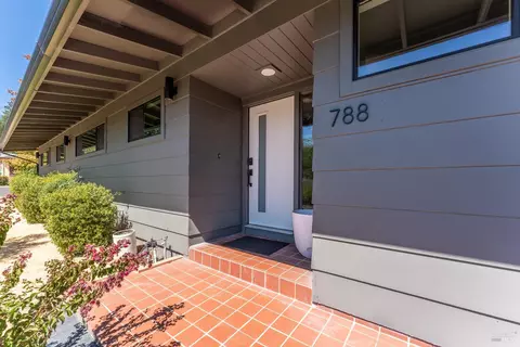 Exterior - 788 Walnut Ave, Ukiah, CA 95482 photo 2 of 13
