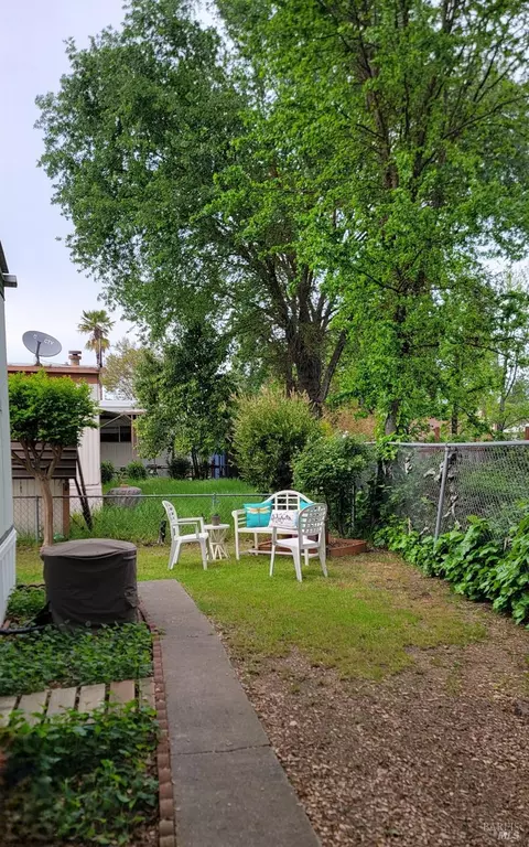 460 E Gobbi St #3, Ukiah, CA 95482 photo 8