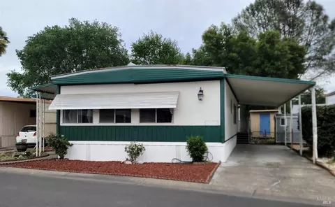 460 E Gobbi St #3, Ukiah, CA 95482 photo 3