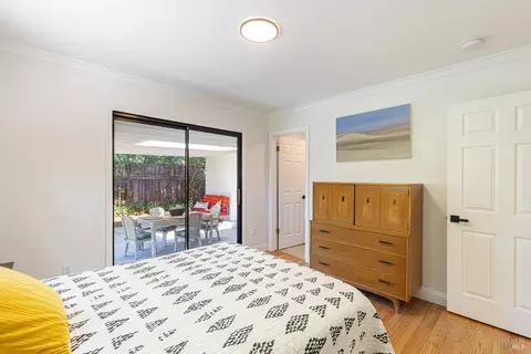 Bedroom - 18751 Melvin Ave, Sonoma, CA 95476 photo 3 of 5