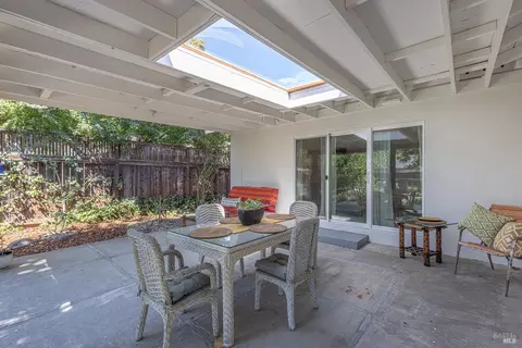Exterior - 18751 Melvin Ave, Sonoma, CA 95476 photo 5 of 8