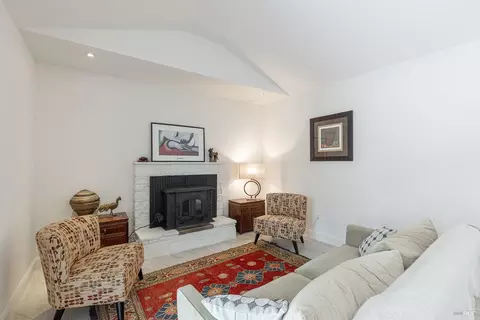 Living - 18751 Melvin Ave, Sonoma, CA 95476 photo 3 of 3
