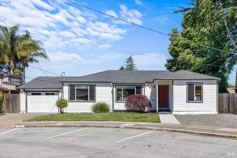 1817 Peoria Ct, Santa Rosa, CA 95405