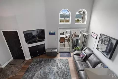 Living - 440 E St, Benicia, CA 94510 photo 2 of 2