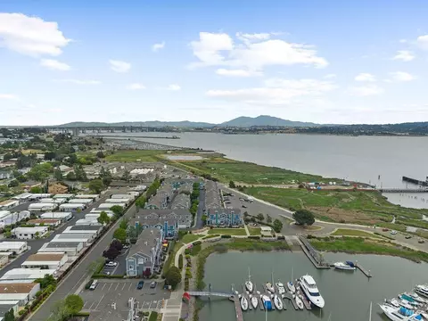 View/Area - 440 E St, Benicia, CA 94510 photo 6 of 6