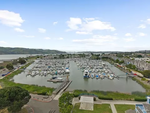 View/Area - 440 E St, Benicia, CA 94510 photo 5 of 6