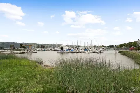 View/Area - 440 E St, Benicia, CA 94510 photo 1 of 6