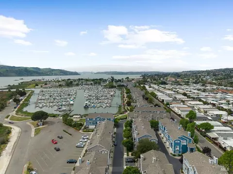 View/Area - 440 E St, Benicia, CA 94510 photo 4 of 6