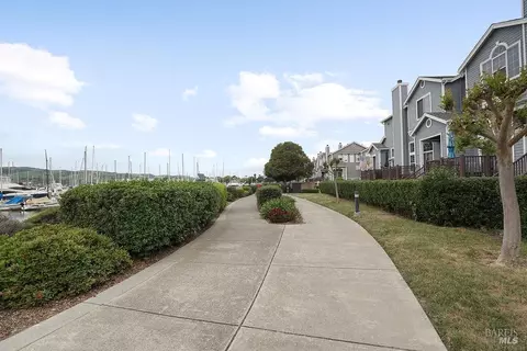 Exterior - 440 E St, Benicia, CA 94510 photo 3 of 6