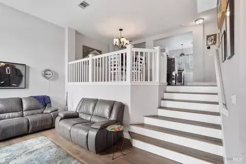 Other - 440 E St, Benicia, CA 94510 photo 4 of 7