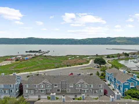 View/Area - 440 E St, Benicia, CA 94510 photo 3 of 6