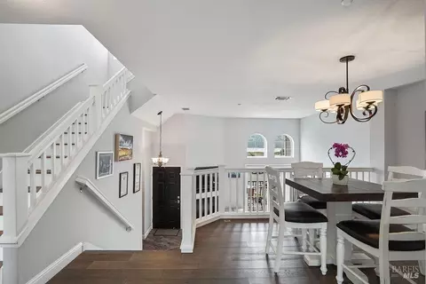 Dining - 440 E St, Benicia, CA 94510 photo 3 of 3