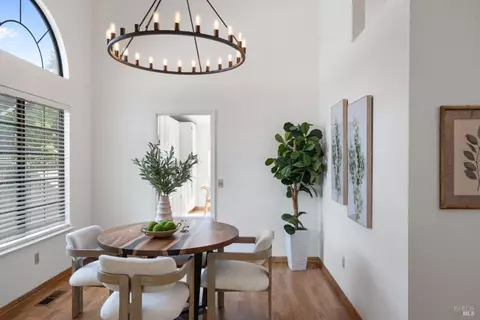 Dining - 8 Starling Dr, Petaluma, CA 94954 photo 1 of 1