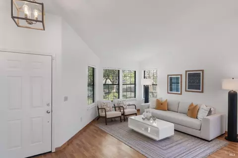 Entry Way - 8 Starling Dr, Petaluma, CA 94954 photo 1 of 1