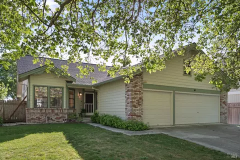 Exterior - 8 Starling Dr, Petaluma, CA 94954 photo 13 of 15