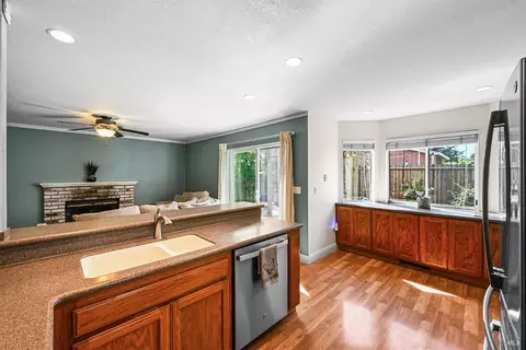 Kitchen - 202 Aguirre Way, Cotati, CA 94931 photo 3 of 4