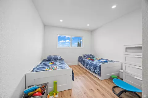 Bedroom - 136 Renida St, Vallejo, CA 94591 photo 2 of 3