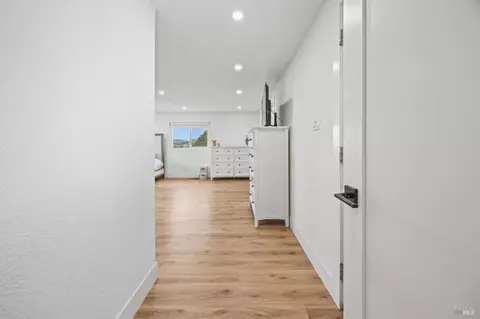 Entry Way - 136 Renida St, Vallejo, CA 94591 photo 2 of 3
