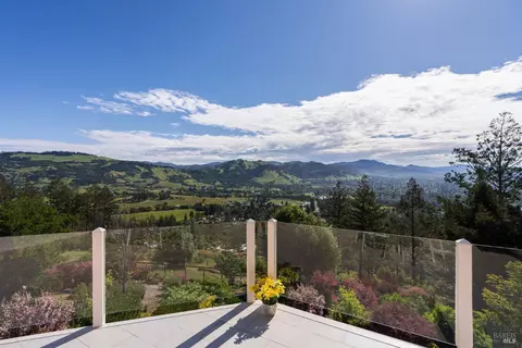 3682 Rocky Knoll Way, Santa Rosa, CA 95404