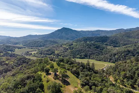 2800 Feliz Creek Rd, Hopland, CA 95449