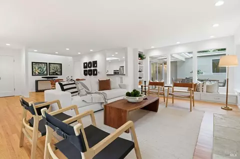 40 Corte Cayuga, Greenbrae, CA 94904