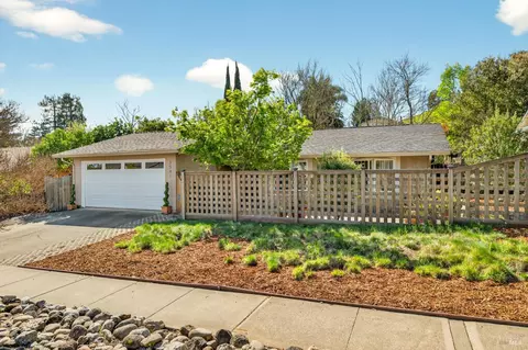 3541 Twin Oaks Dr, Napa, CA 94558