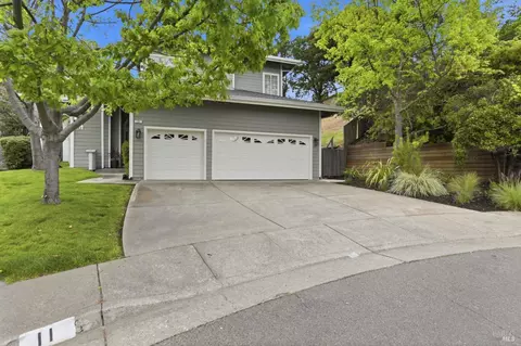 11 Red Oak Ct, Novato, CA 94949