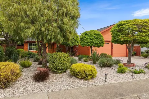 1328 Monte Maria Ave, Novato, CA 94947