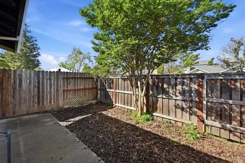 Exterior - 786 William Ct, Napa, CA 94558 photo 2 of 6