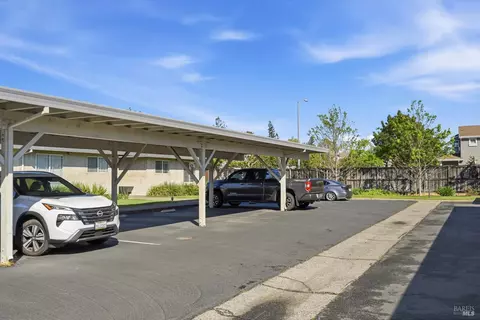 Exterior - 786 William Ct, Napa, CA 94558 photo 5 of 6