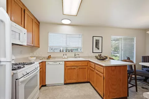 Kitchen - 786 William Ct, Napa, CA 94558 photo 3 of 3