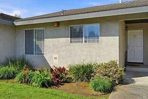 Exterior - 786 William Ct, Napa, CA 94558 photo 3 of 6